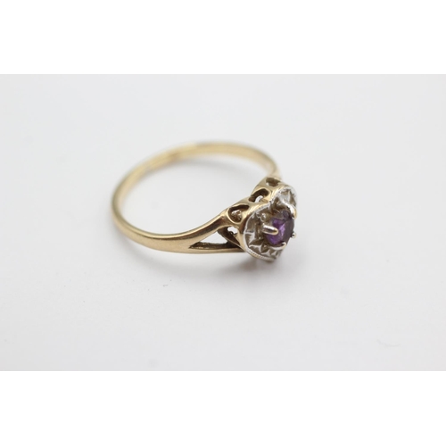 1017 - A 9ct gold diamond and amethyst heart ring, size M½ - approx. gross weight 1.6 grams