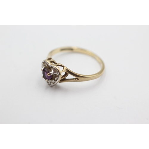 1017 - A 9ct gold diamond and amethyst heart ring, size M½ - approx. gross weight 1.6 grams