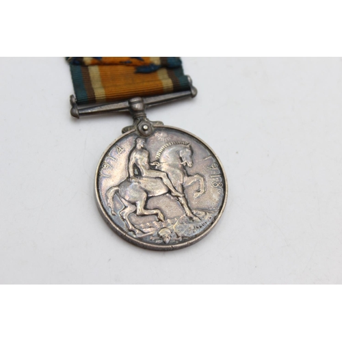 1086 - A WWI medal pair with original ribbons presented to G-37055 PTE. B. Ostorne R. Sussex Regt.