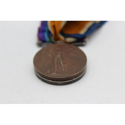 1093 - A WWI medal pair with original ribbons presented to 2350 GNR. G. Duke R.A.