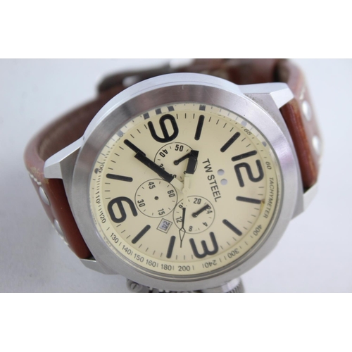 1113 - A T.W. Steel TW3R quartz chronograph men's wristwatch