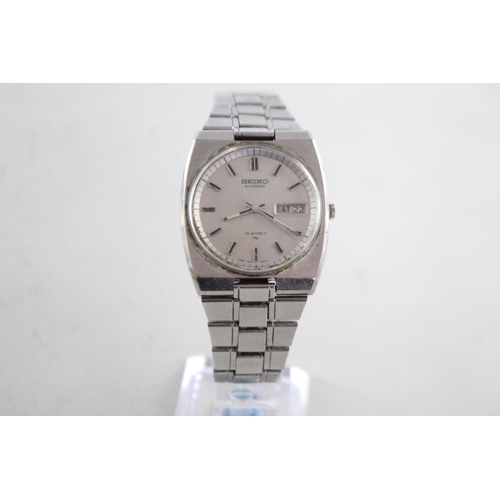 1114 - A Seiko 19 Jewels automatic men's wristwatch - ref. 7006-6000