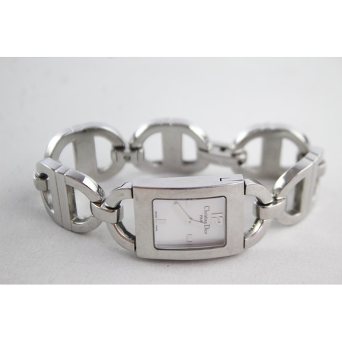 1121 - A Christian Dior D78-109 quartz women's wristwatch