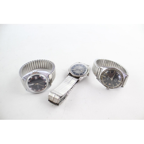 1132 - Three vintage mechanical men's wristwatches, one Rotary, one Timex and one Services