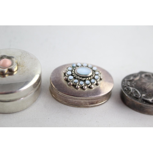 1175 - Three antique hallmarked .925 sterling silver pill/trinket boxes - approx. gross weight 41 grams