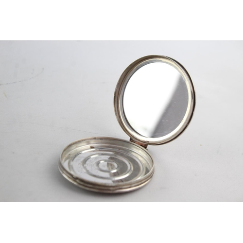 1185 - A vintage Adie Bros Ltd. hallmarked Birmingham sterling silver vanity compact, dated 1962 - approx. ... 