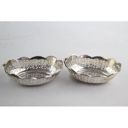 1186 - Two antique Birmingham sterling silver trinket /bon bon dishes, dated 1918 - approx. gross weight 61... 