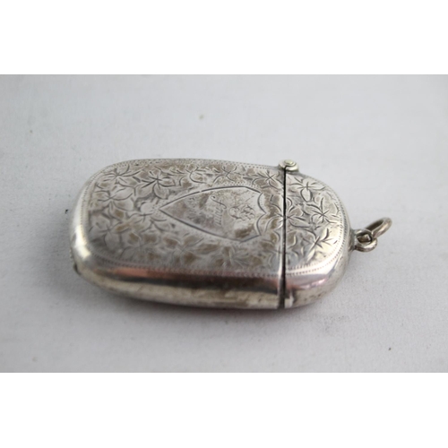 1191 - An antique Joseph Gloster hallmarked Birmingham sterling silver vesta case, dated 1900 - approx. gro... 