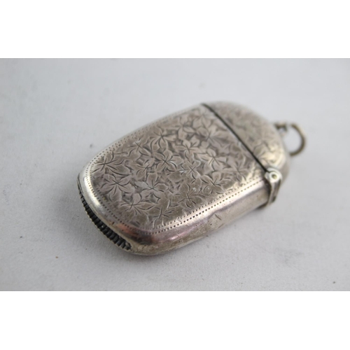 1191 - An antique Joseph Gloster hallmarked Birmingham sterling silver vesta case, dated 1900 - approx. gro... 