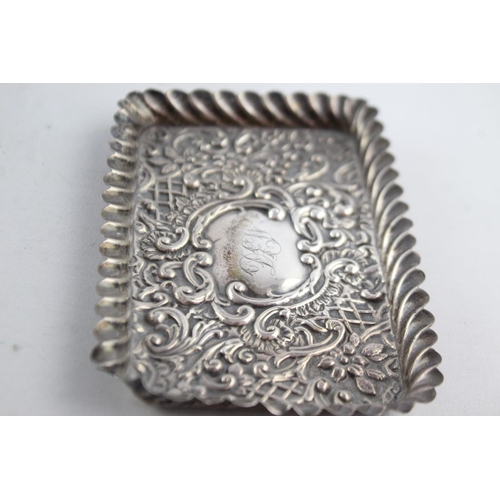 1195 - An antique Henry Matthews hallmarked Birmingham sterling silver vanity trinket dish, dated 1899 - ap... 