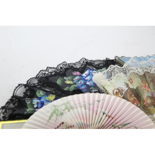 211 - A collection of assorted vintage women's hand fans