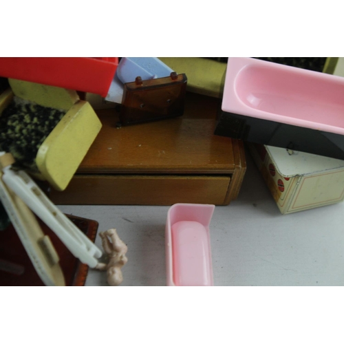 80 - A collection of assorted vintage doll house furniture and accessories