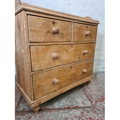 274 - A Victorian pine chest of two short over two long drawers - approx. 94cm high x 88cm wide x 43cm dee... 