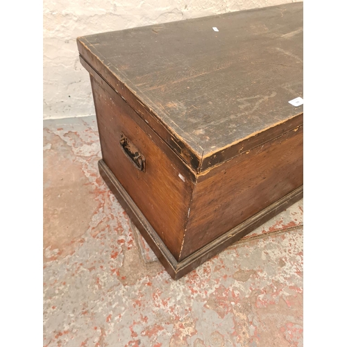 339 - A 19th century pine blanket box with fitted interior - approx. 52cm high x 93cm wide x 51cm deep