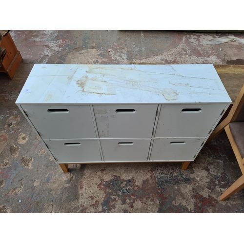 309 - A modern white laminate six door cabinet - approx. 80cm high x 100cm wide x 30cm deep