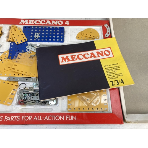 90 - Two boxed vintage Meccano construction sets comprising Set 200 Big Pieces for Little Hands and No.4 ... 