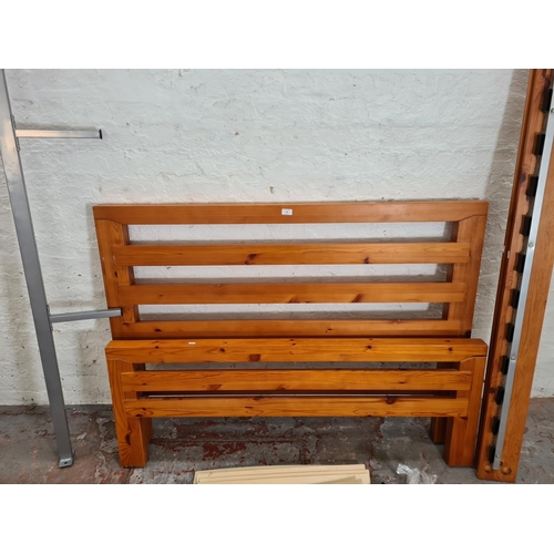 436 - A Sleepmasters 120/135cm pine Ruskin bedstead