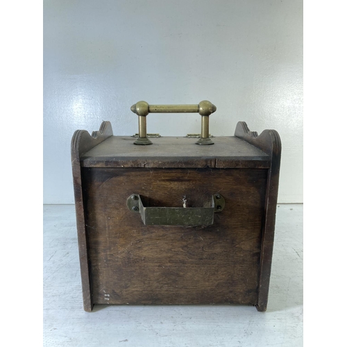 224 - An Edwardian oak and brass coal scuttle - approx. 37cm high x 33cm wide x 46cm deep