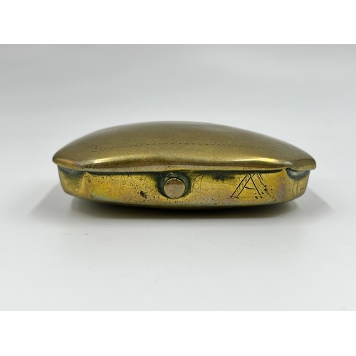 1259 - An early 19th century brass snuff box - approx. 8cm long x 6cm wide