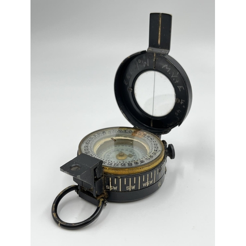 1106A - A WWII T.G. Co Ltd London MK III compass, dated 1940