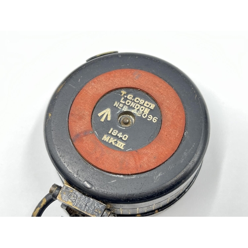 1106A - A WWII T.G. Co Ltd London MK III compass, dated 1940