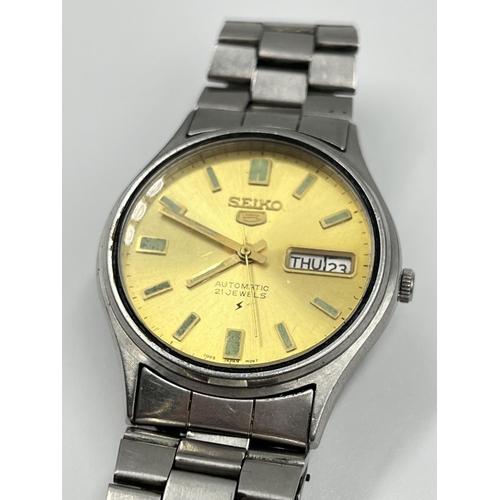 1160 - Two Seiko wristwatches, one Seiko 5 automatic 21 Jewels - ref no. 6309-4020 and one quartz women's