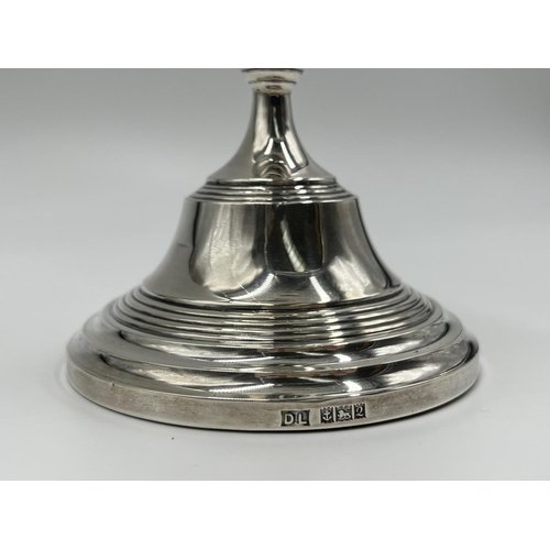 1205 - A David Lawrence hallmarked Birmingham silver weighted candleholder, dated 1965 - approx. gross weig... 