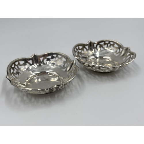 1214 - A pair of stamped sterling silver pierced bonbon dishes - approx. gross weight 26.4 grams and approx... 