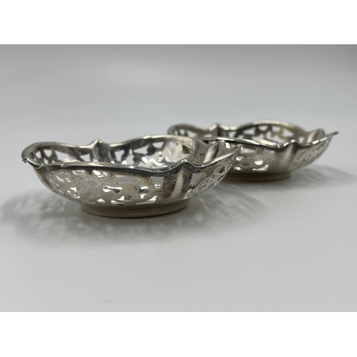 1214 - A pair of stamped sterling silver pierced bonbon dishes - approx. gross weight 26.4 grams and approx... 