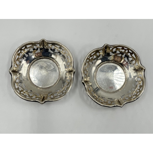 1214 - A pair of stamped sterling silver pierced bonbon dishes - approx. gross weight 26.4 grams and approx... 