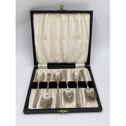 1223 - A G.W. Shirtcliffe & Son cased set of six George VI hallmarked Sheffield silver teaspoons, dated 194... 