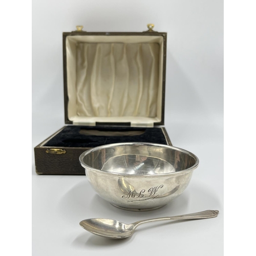 1239 - A boxed Broadway & Co hallmarked Birmingham silver christening bowl and spoon set, dated 1949 - appr... 