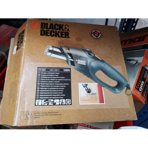 682 - A collection of assorted tools to include Maxim rechargeable halogen spotlight, boxed Black & Decker... 