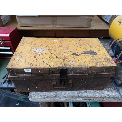 700 - A vintage metal travel trunk containing a large collection of assorted vintage tools