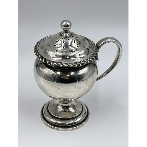 1208 - A George V Horace Woodward & Co. Ltd. hallmarked London silver pedestal pounce pot, dated 1914 - app... 