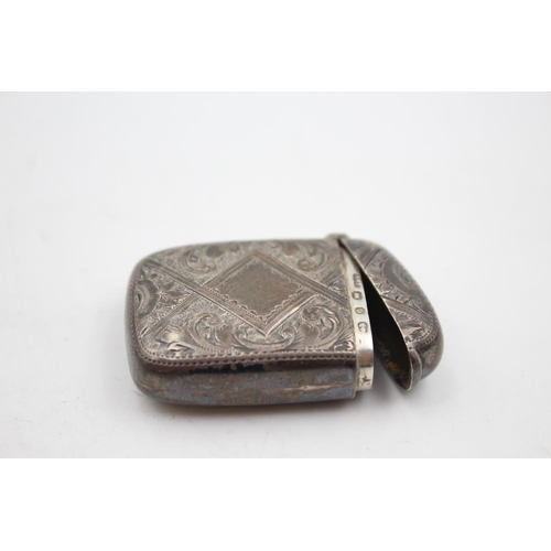 1189 - A Victorian hallmarked Birmingham silver vesta case, dated 1876 - approx. gross weight 12 grams and ... 