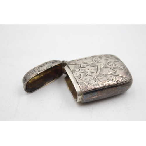 1189 - A Victorian hallmarked Birmingham silver vesta case, dated 1876 - approx. gross weight 12 grams and ... 