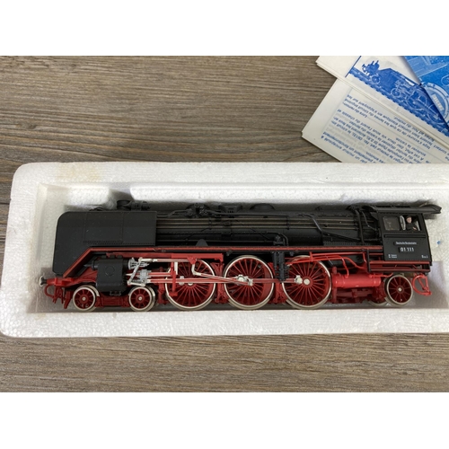 193 - A boxed Roco 04119 HO gauge 4-6-2 Class BR01 steam locomotive