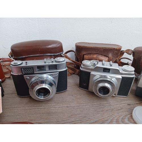 524 - Eight viewfinder cameras to include C.M.F. Bencini Comet S, Agfa Super Silette fitted with Color-Sol... 