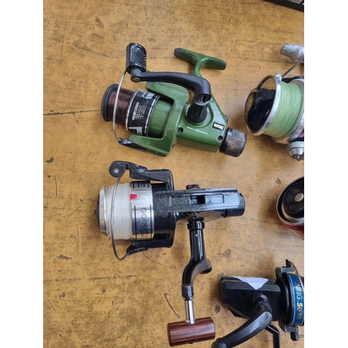 665 - Five various fishing reels to include Daiwa 4000C, Shakespeare XK4000 etc.