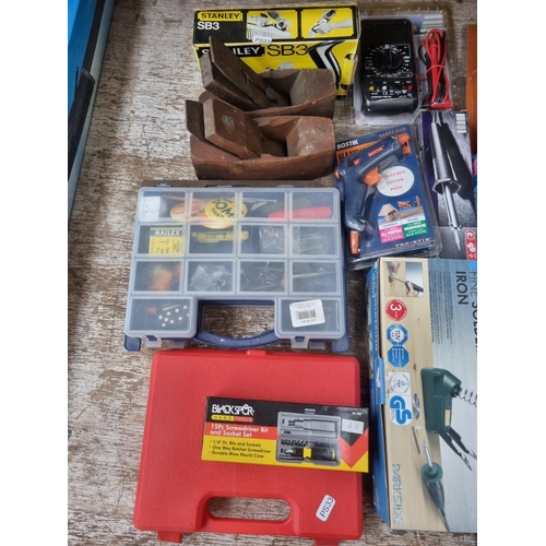 737 - A collection of assorted tools to include boxed Parkside soldering iron, boxed Ferrex multifunction ... 