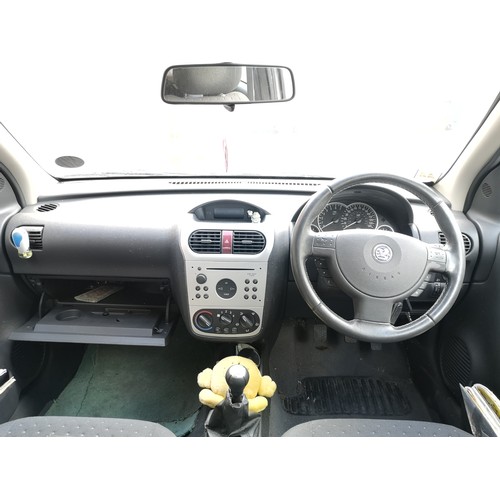 656A - A 2003 Vauxhall Corsa Active 1L three door hatchback