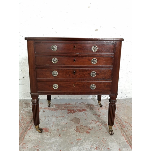 425 - A late 19th/early 20th century mahogany work table with pull out green felt stand - approx. 67cm hig... 