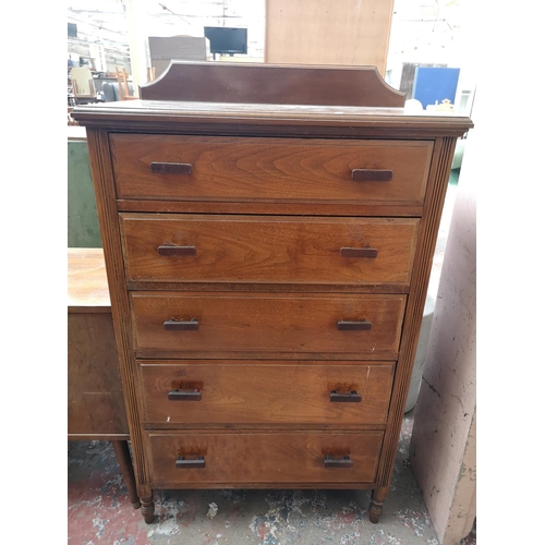 472 - A 1930s walnut chest of five drawers - approx. 123cm high x 73cm wide x 42cm deep