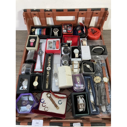 288 - A collection of assorted wristwatches to include Gilera, Accurist, Sekonda etc.