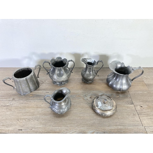 83 - Six pieces of antique and vintage metalware