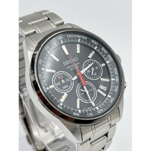 A Seiko chronograph quartz 42mm men's wristwatch - ref. 6T63-00B0
