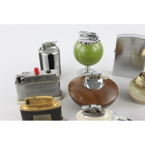 187 - A collection of vintage table lighters to include Ronson, Barclays, Art Deco etc.