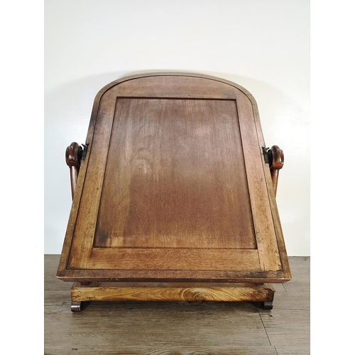 283 - A Victorian mahogany swinging dressing table mirror