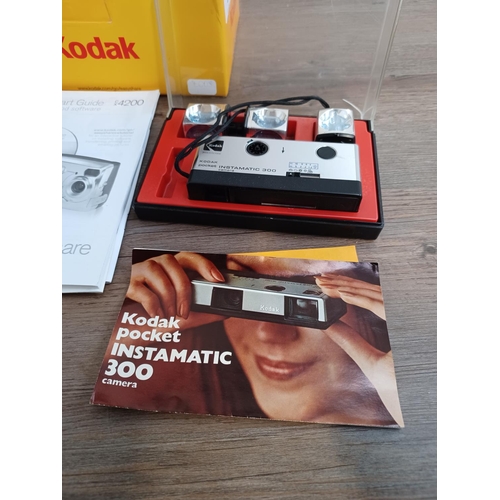 451 - A collection of Kodak items to include boxed EasyShare Camera Dock II and CX4200 digital camera, cas... 